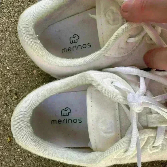 Cream colored Merino sneakers. Lace up. Tennis shoes. Merino wool. Size 8 - Picture 8 of 8